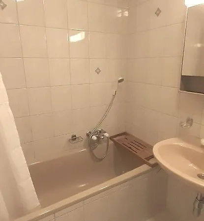 Studio Lumineux Et Agreable A